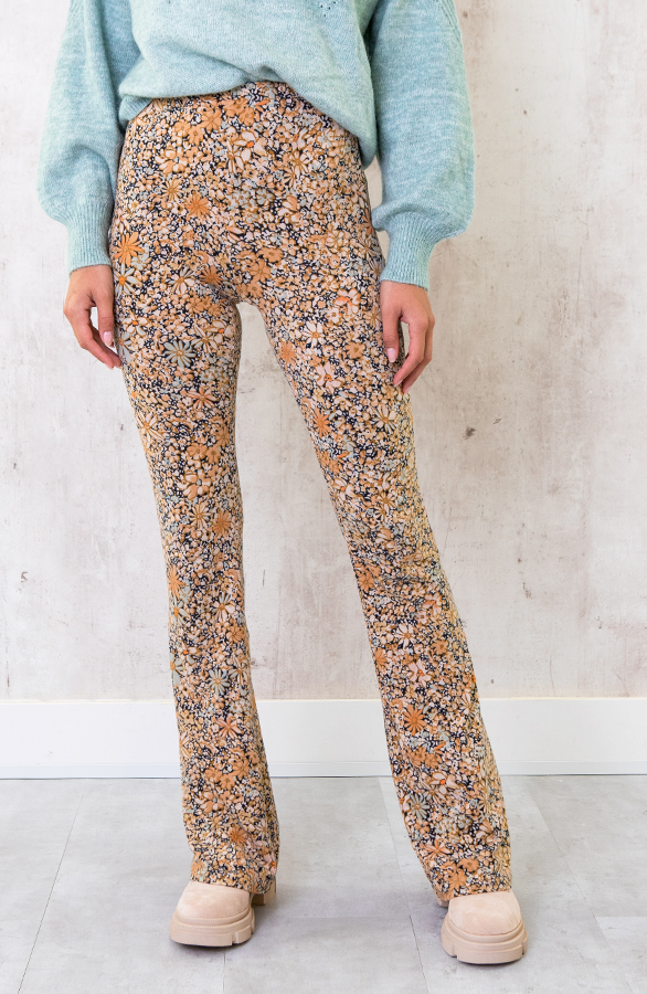 Flared-Broek-Bloemen-3