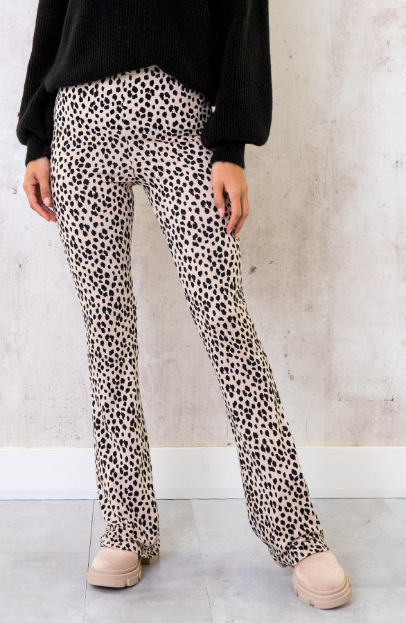 Flared-Broek-Panterprint-Creme-2