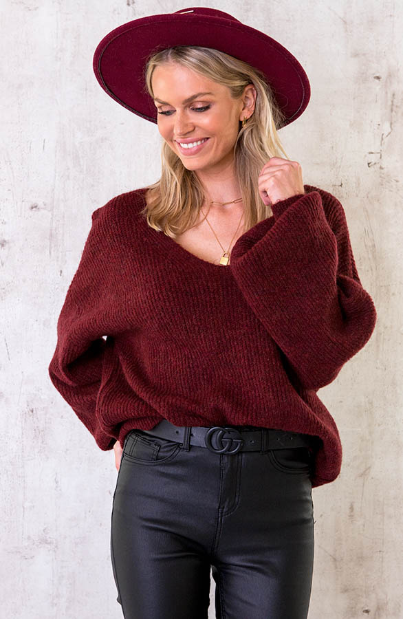 bibliothecaris via toevoegen aan Knitted V-Sweater Bordeaux | fashionmusthaves.nl