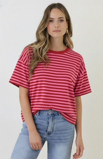 Strepen-t-shirt-fuchsia-oversized-1