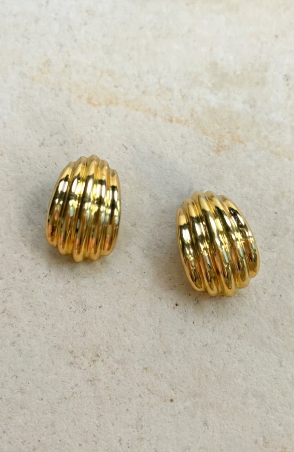 Gouden Statement Oorbellen Ribbel Design